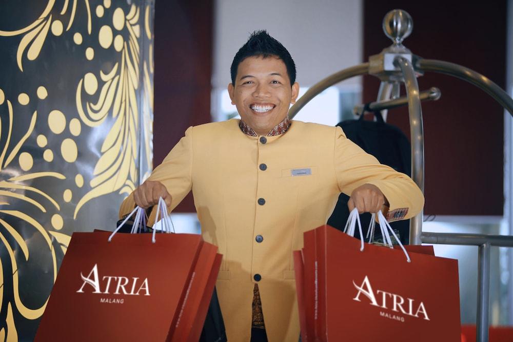 Atria Hotel Маланг Экстерьер фото