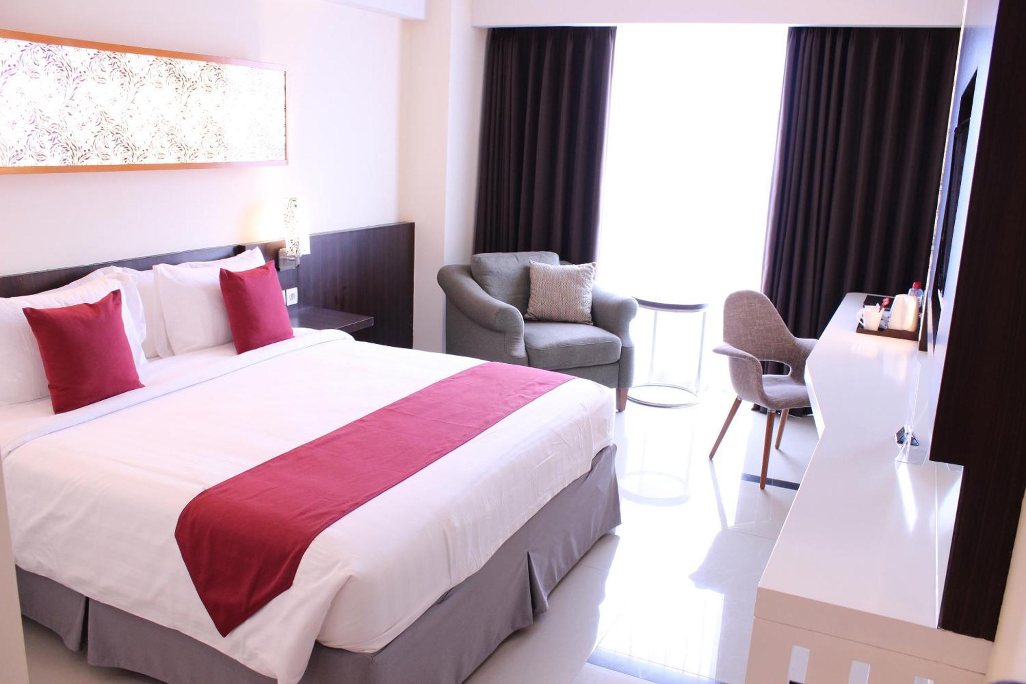 Atria Hotel Маланг Экстерьер фото