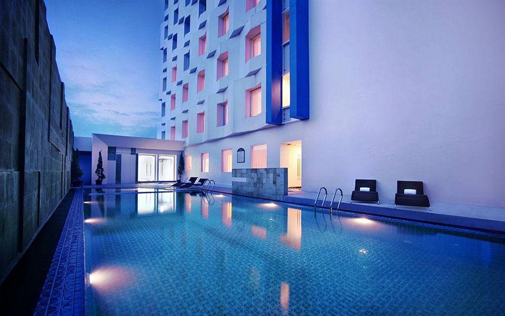 Atria Hotel Маланг Экстерьер фото
